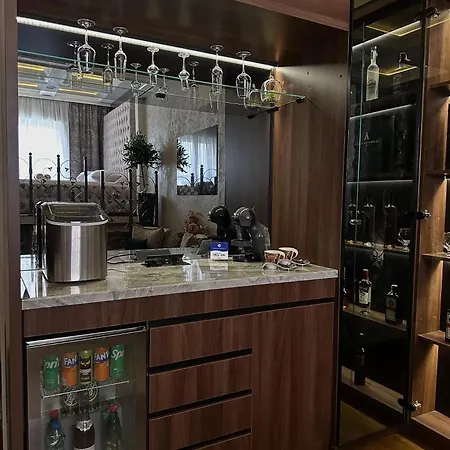 Lägenhet Castello Luxury Novi Sad